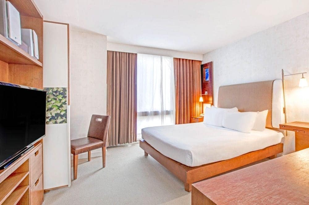 Wyndham Midtown 45 New York 2 Bedroom Presidential checking in 12/22/2025 for (4 Nights) - Image 8