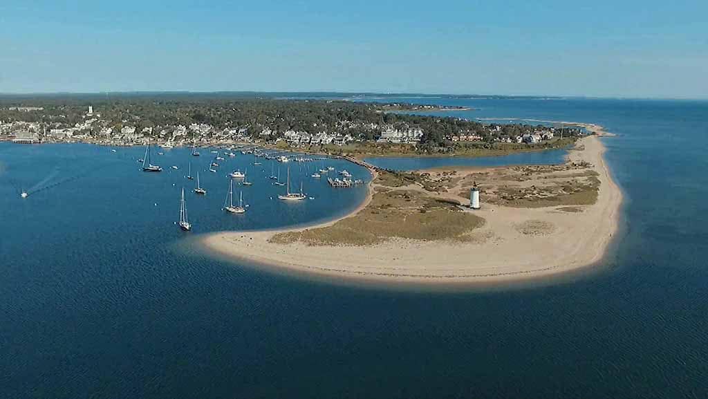 4 GREAT MOMCATION IDEAS FOR YOU TO UNWIND