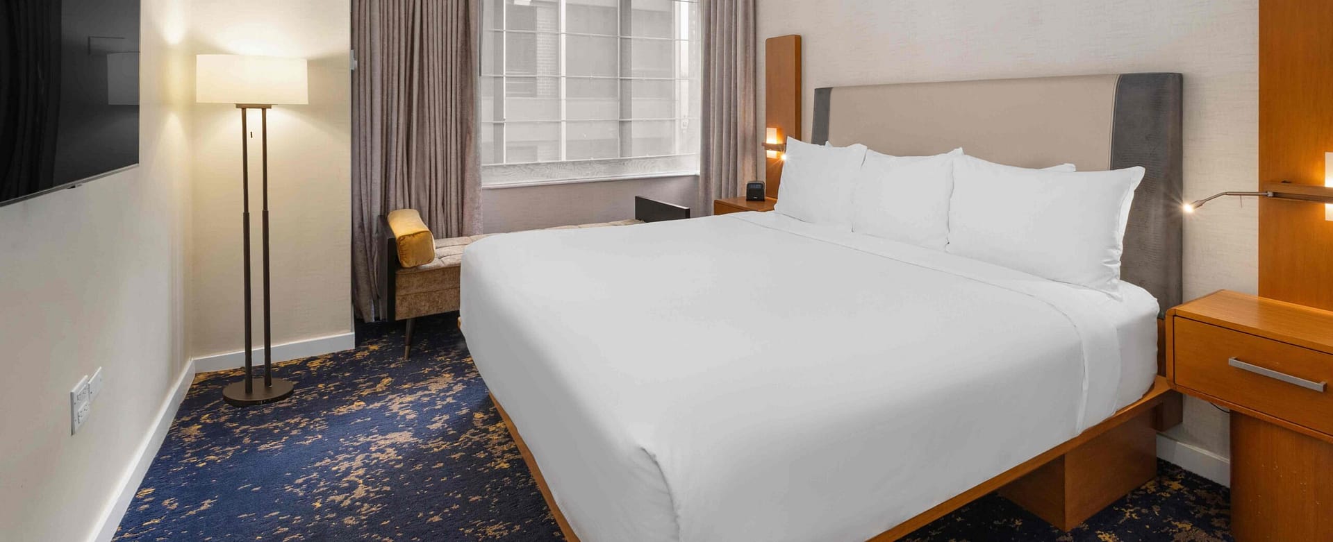 Wyndham Midtown 45 New York 1 Bedroom Deluxe checking in 09/01/2026 for (3 Nights) - Image 7