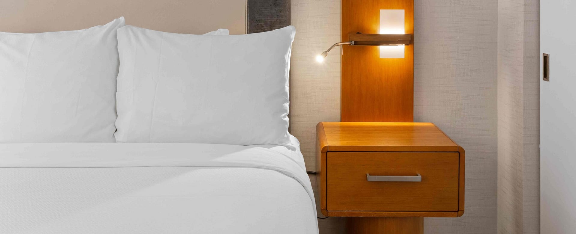 Wyndham Midtown 45 New York 1 Bedroom Deluxe checking in 09/01/2026 for (3 Nights) - Image 8