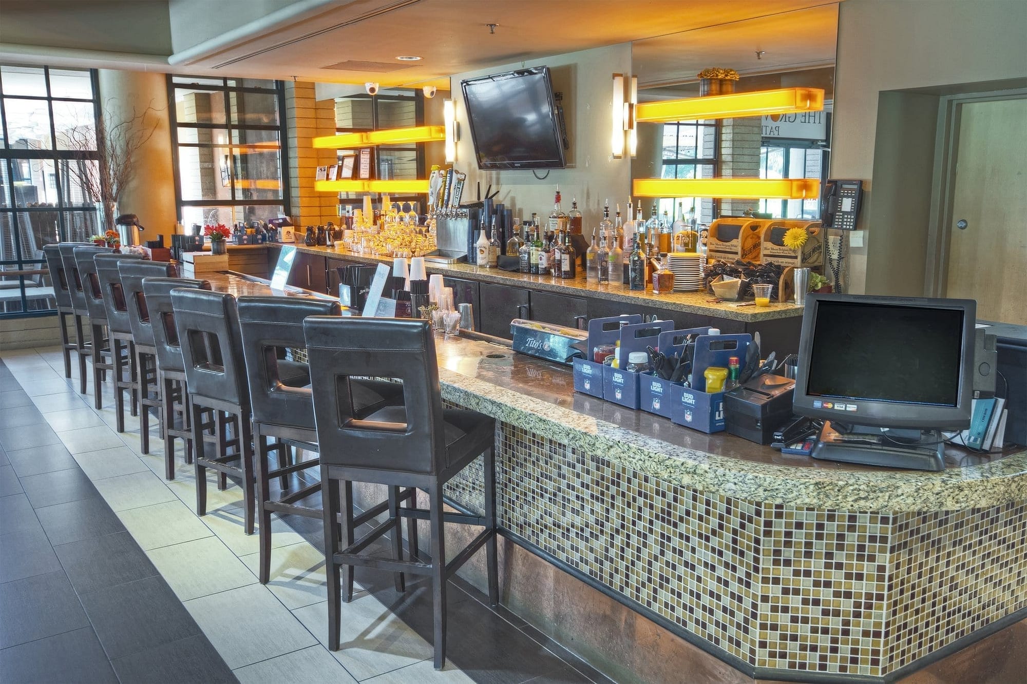 OrangeTree_restaurant_001_S